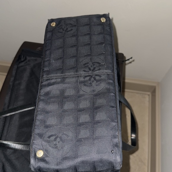 CHANEL BLACK RARELY - Picture 12 of 12